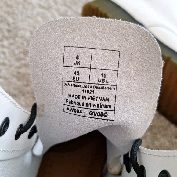 Dr. Martens Boots Womens Sz 10 White 11821 Smooth Leather Combat 42 Doc Grunge - Picture 13 of 14